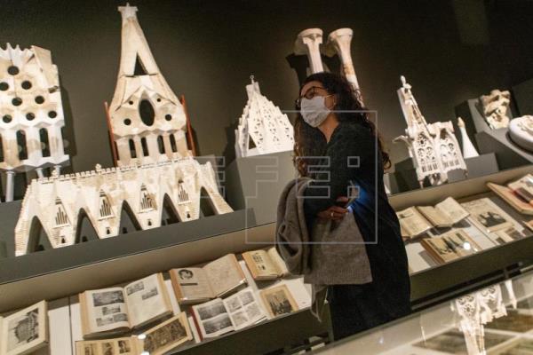 Exposición en Barcelona refuta la idea de Gaudí como genio aislado