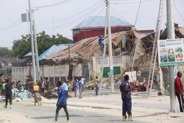  SOMALIA ATENTADO – Al menos cuatro muertos al estallar un coche bomba en la capital de Somalia