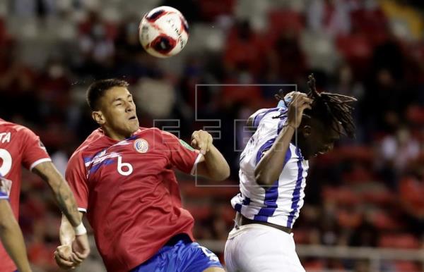 2-1. Costa Rica mantiene la esperanza con un sufrido triunfo ante Honduras