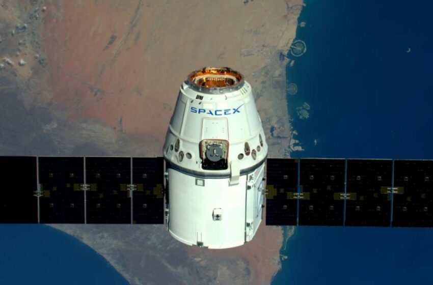  La nave tripulada Endurance llega sin contratiempos a la Estación Espacial Internacional