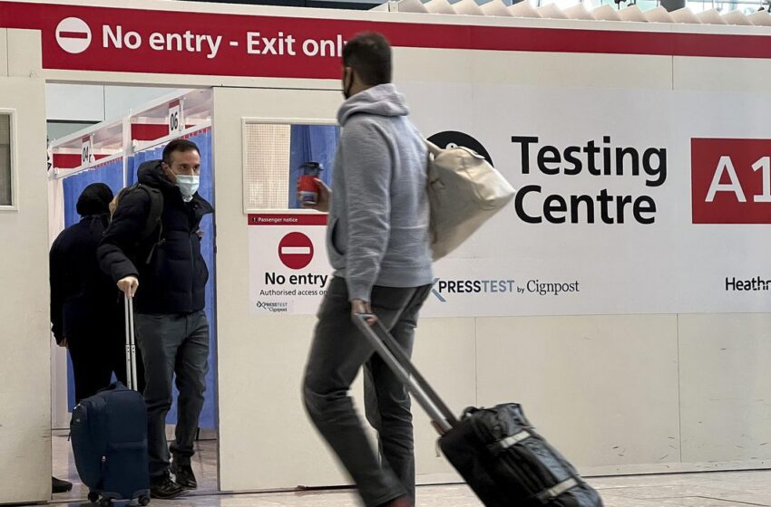  Reino Unido endurece los viajes aunque los expertos lo ven «demasiado tarde»