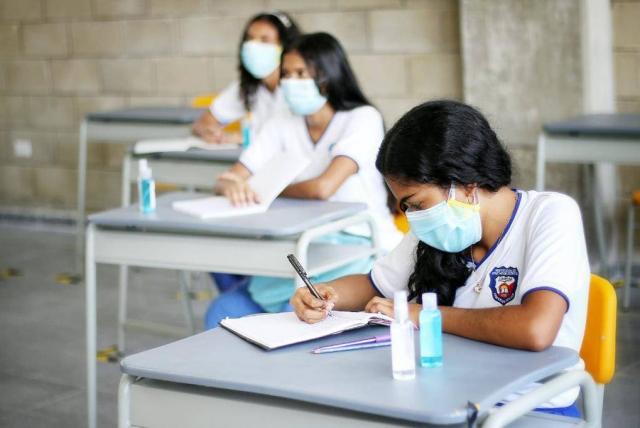  Con controversias por Covid y estado de aulas, iniciaron clases presenciales en Villavicencio