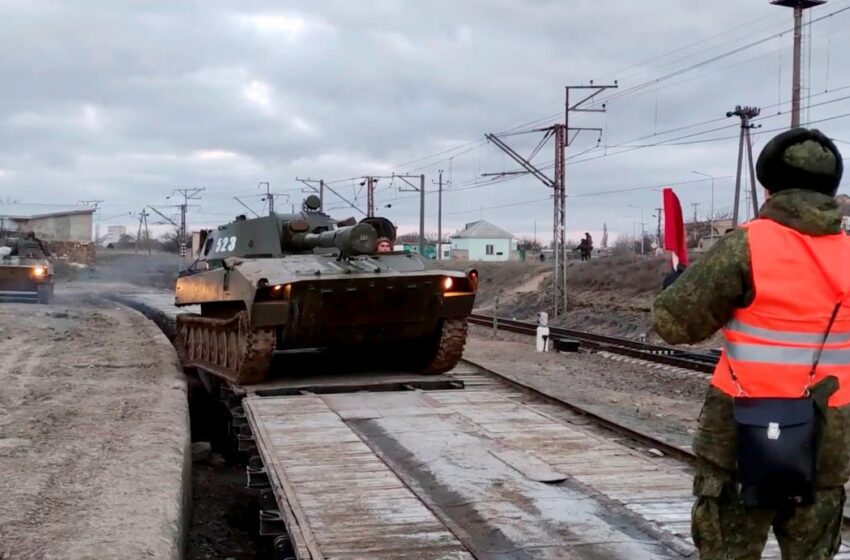  Rusia anuncia que algunas unidades militares regresan a sus cuarteles