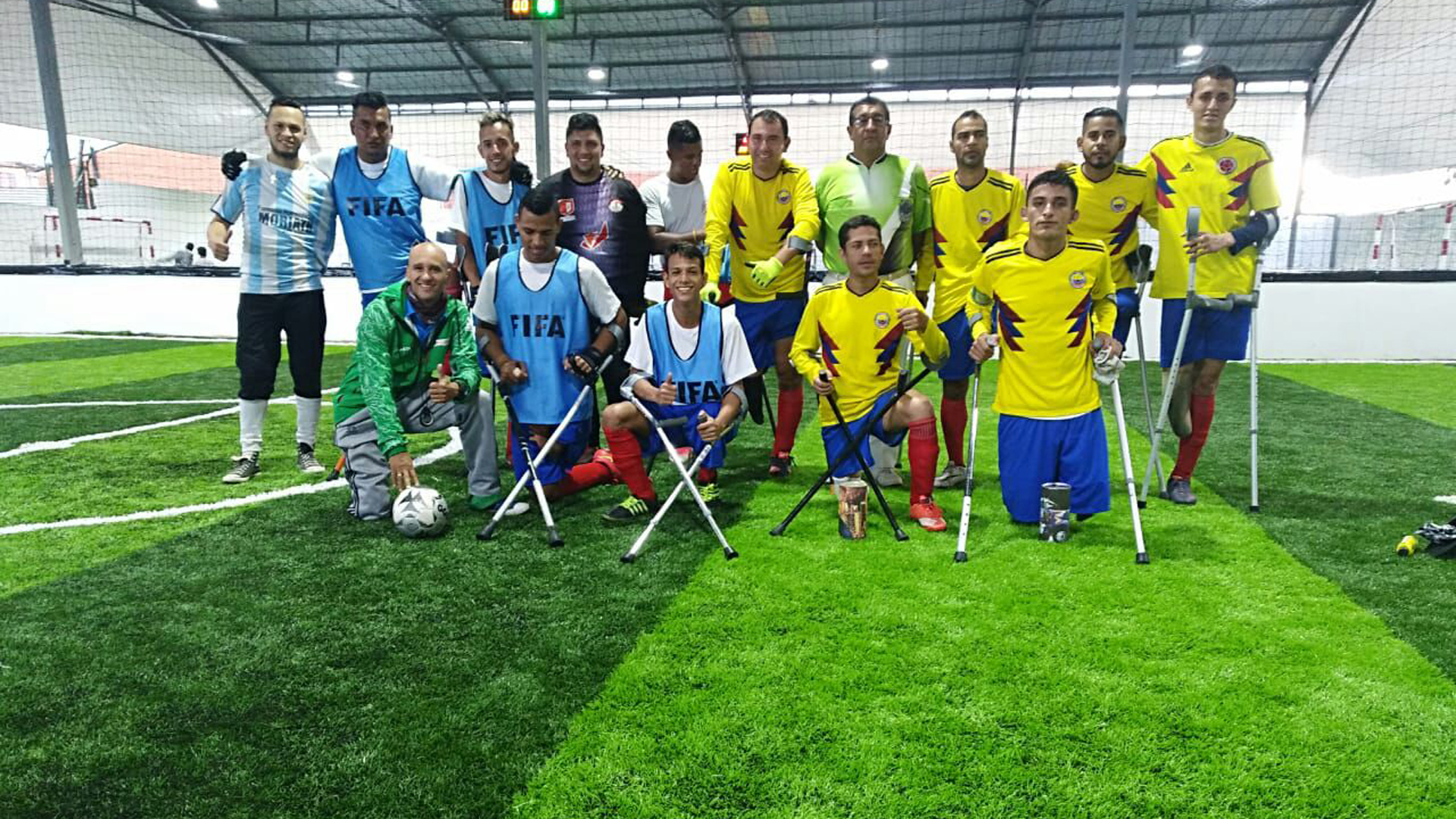  El Suramericano de Fútbol de Amputados de Colombia se juega con 113 atletas Una mujer entre los futbolistas