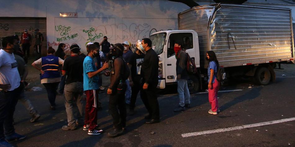  La Policía rescata reses hurtadas que transportaban en camiones