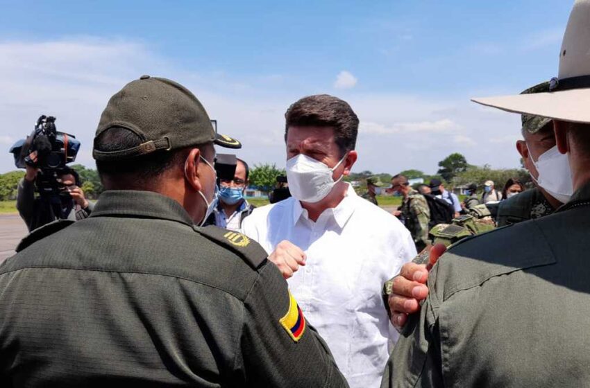  A los terroristas en Arauca les  hemos dado  duro, dice el Ministro Molano