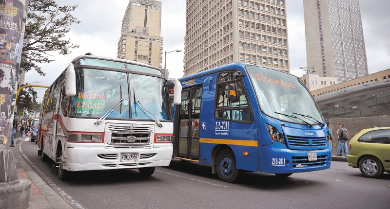  Se busca facilitar recursos para que propietarios de buses antiguos  los cambien por nuevos y de moderna tecnología