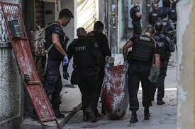  Al menos 22 muertos y 5 heridos deja operación policial en favela brasileña de Río de Janeiro