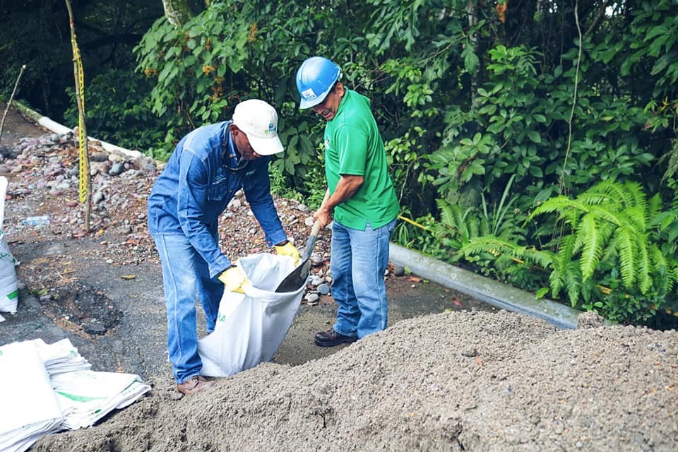  Avanza obra de contención de la banca entre Mesetas y la Azotea