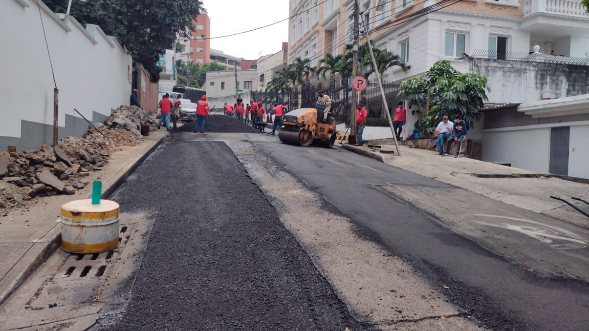  Sin pausa la Alcaldía sigue rehabilitando las calles de la ciudad