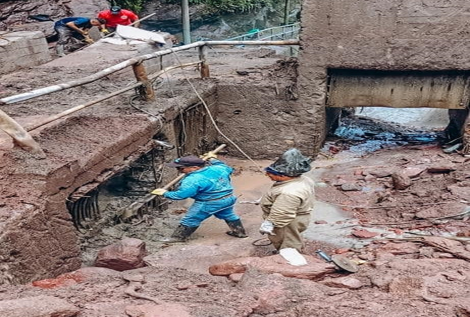  Tierra, árboles y piedras taponaron la bocatoma, dejando sin agua a Villavicencio