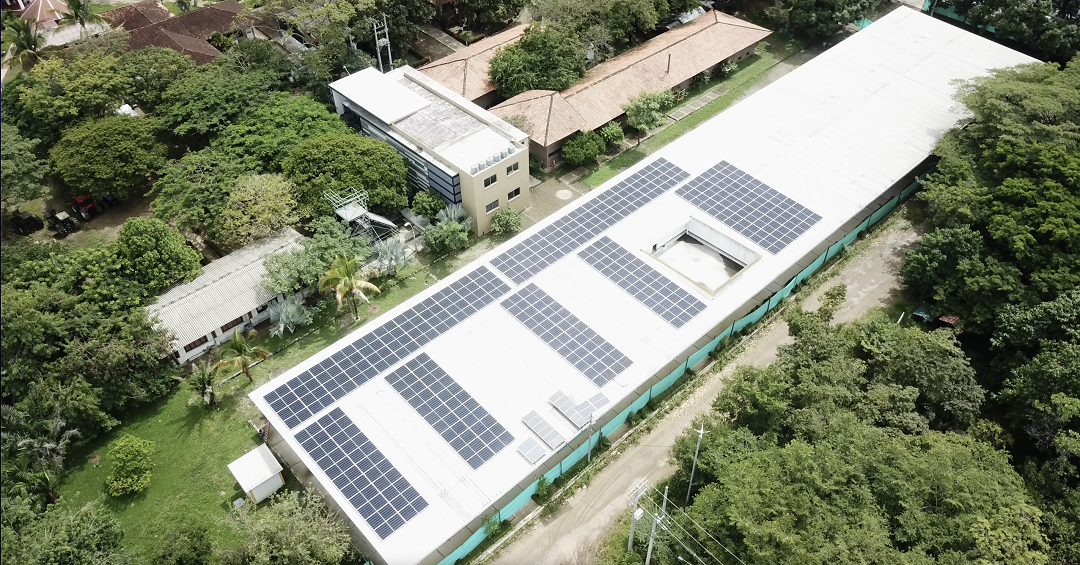  Planta solar fotovoltaica inaugurada por el Mintrabajo en sede del Sena en Yopal