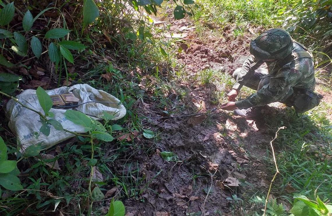  Reportan en Calamar presencia de minas antipersonales
