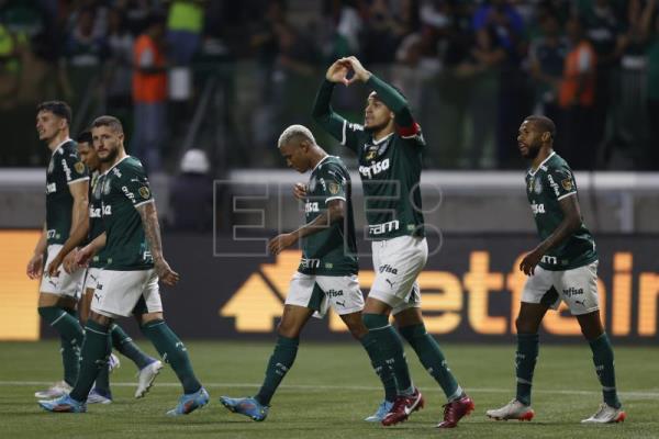  FÚTBOL BRASIL – Palmeiras se aísla en el liderato luego de vencer al Inter de Porto Alegre