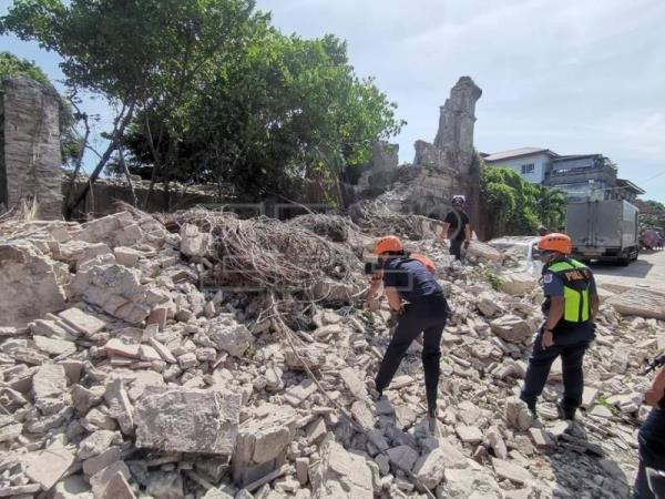  FILIPINAS TERREMOTO – Un fallecido y daños en edificios históricos tras sismo en norte de Filipinas