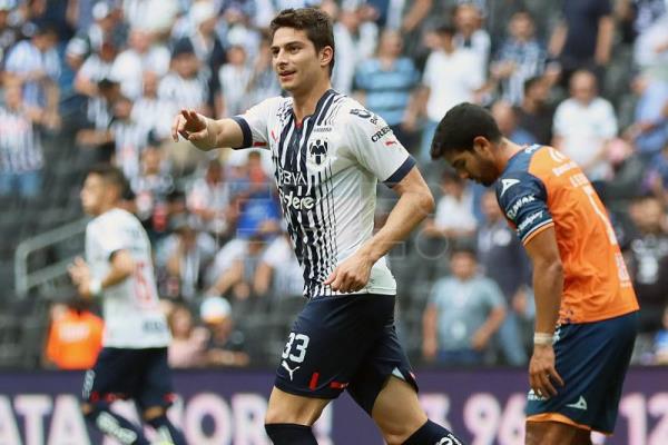  FÚTBOL MÉXICO – El colombiano John Stefan Medina da triunfo al Monterrey, que sigue de líder