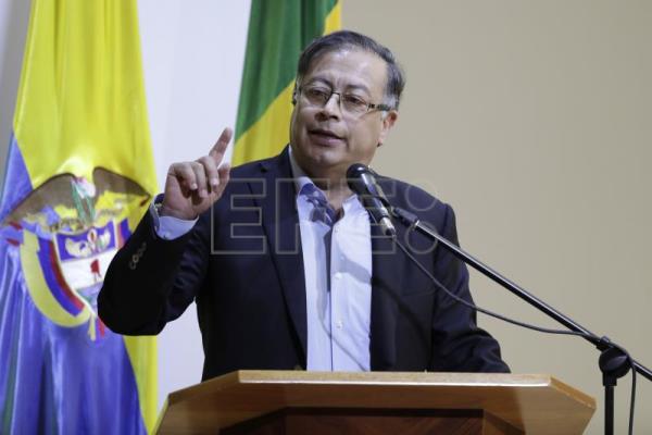  COLOMBIA TRANSICIÓN – Petro asegura que está «asustado» por la Presidencia de Colombia