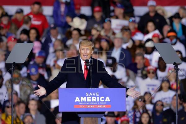  EEUU ELECCIONES – Trump y Pence compiten con mítines en Arizona en un posible adelanto de 2024