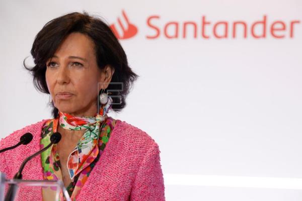  SANTANDER MÉXICO – El español Banco Santander se queda fuera de la puja por el mexicano Banamex