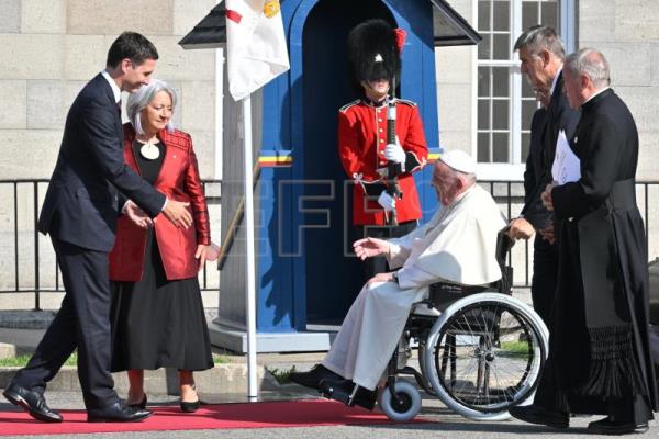  PAPA CANADÁ – El papa reiteró su perdón a los indígenas y advirtió de nuevas colonizaciones