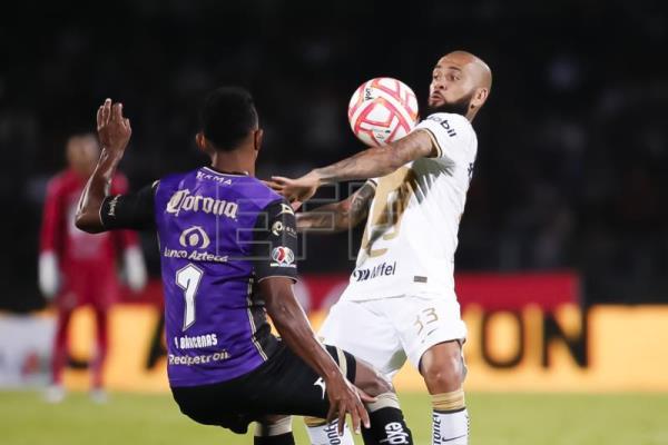 Dani Alves pone la asistencia del empate de Pumas en su debut en México