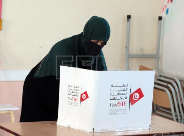  TÚNEZ REFERÉNDUM – Comienza la votación en Túnez de su primer referéndum constitucional