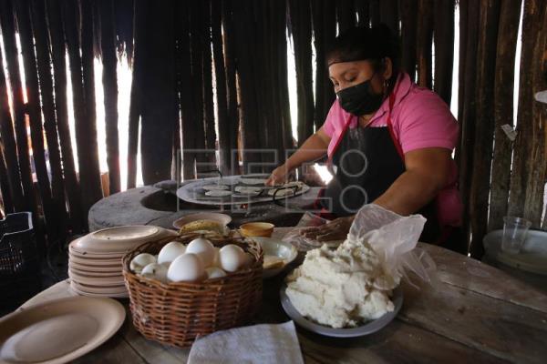 La ruta de las tías, camino gastronómico a ruinas de Chichen Itzá en México