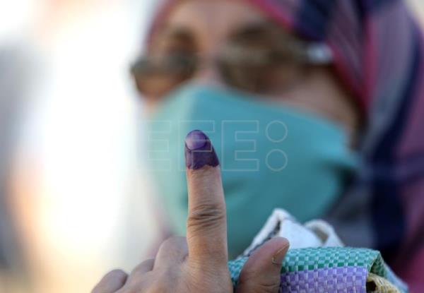 Comienza la votación en Túnez de su primer referéndum constitucional