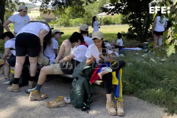  VUELTA AL MUNDO – Ampollas y compañerismo: 36 jóvenes iberoamericanos en el Camino de Santiago