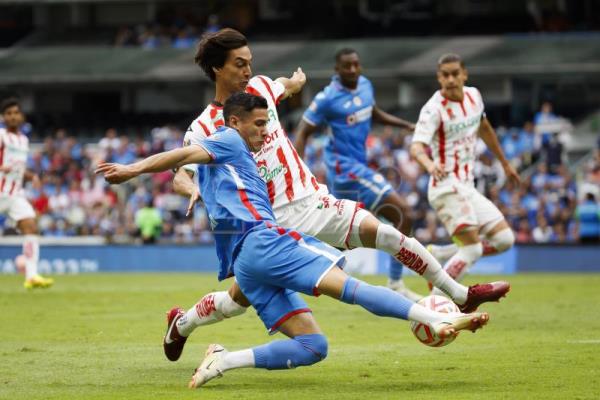 El chileno Morales le da el triunfo a Cruz Azul sobre Necaxa