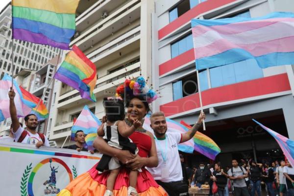  ECUADOR ORGULLO 2022 – La comunidad LGBTI celebra en Quito 25 años de la despenalización de la homosexualidad