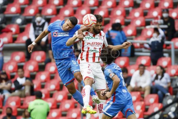 El chileno Morales le da el triunfo a Cruz Azul sobre Necaxa