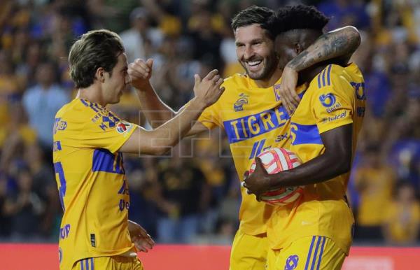 El ecuatoriano Caicedo anota el gol del triunfo de Tigres que sube al liderato