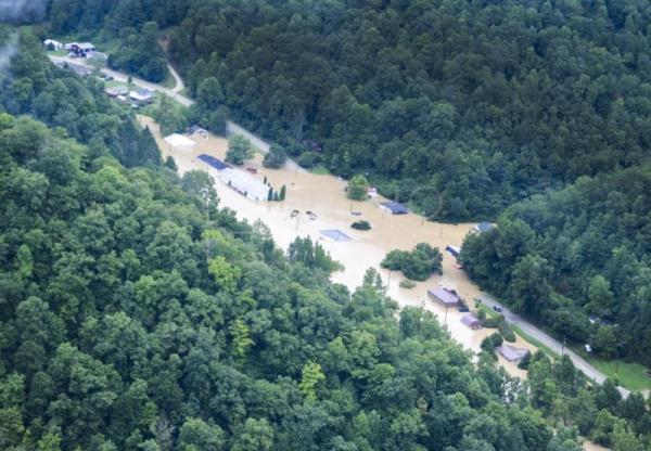Sube a 26 la cifra de muertos por las inundaciones en Kentucky (EE.UU.)