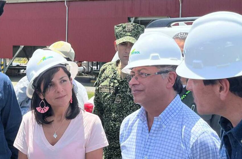  Petro visitó el parque solar San Fernando en la Estación Castilla