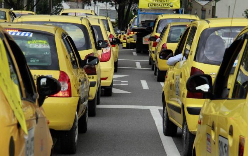  Representantes del gremio de taxistas acudieron al concejo en búsqueda de apoyo emocional