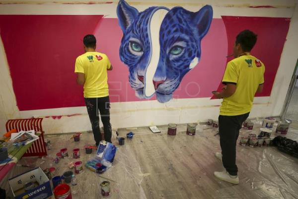  ECUADOR ARTE – Jaguar, tortuga y cóndor «llegan» a Quito para defender la vida silvestre