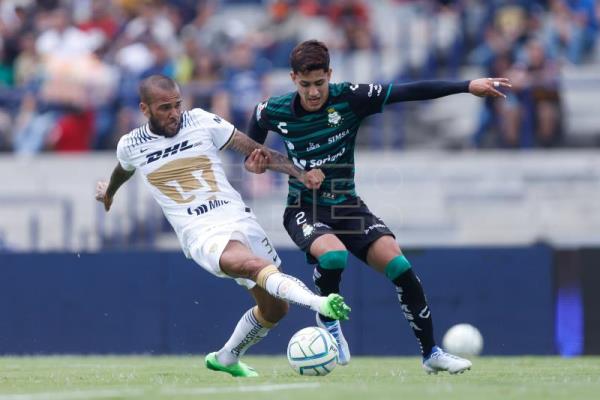 El colombiano Preciado lidera la goleada del Santos sobre los Pumas de Alves