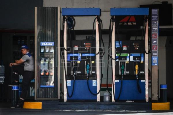  ARGENTINA COMBUSTIBLES – Los precios de los combustibles en Argentina aumentan 7,5 %