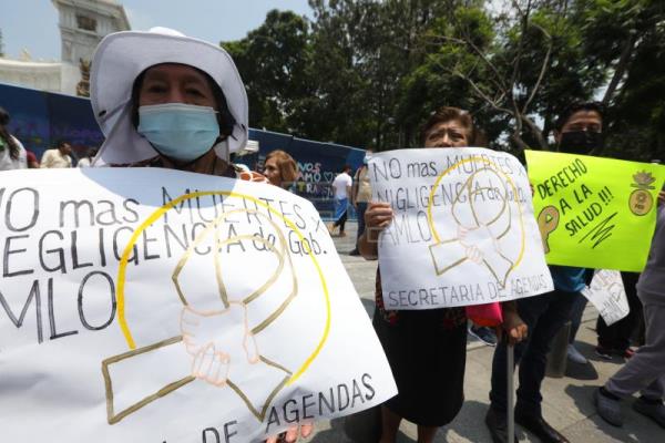  MÉXICO CÁNCER – Familias de niños con cáncer marchan en México para exigir abasto de fármacos