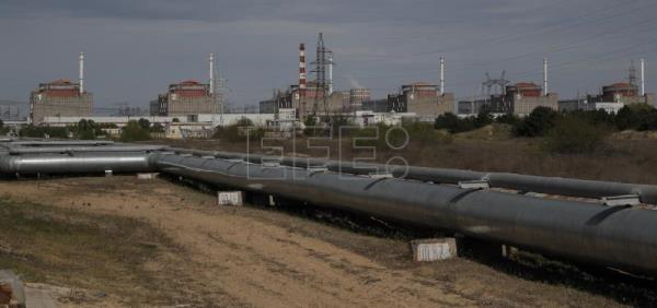  UCRANIA GUERRA – Denuncian ataques cerca de la central de Zaporiyia donde ya operan dos reactores