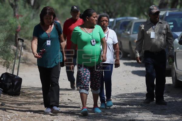  MÉXICO MINERÍA – Familiares de mineros atrapados en México claman por ayuda del extranjero