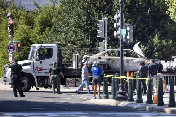  EEUU CAPITOLIO – Un hombre se suicida tras chocar su auto contra valla del Capitolio de EE.UU.