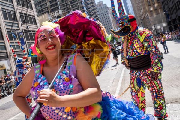 Dominicanos desfilan en Nueva York para celebrar sus logros