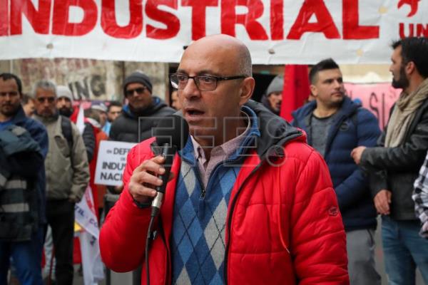  URUGUAY HUELGA – La central sindical uruguaya anuncia un paro general para agosto o septiembre