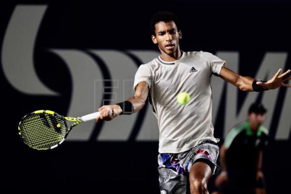 Aliassime supera a Jonhson y espera rival de la semifinal de Los Cabos