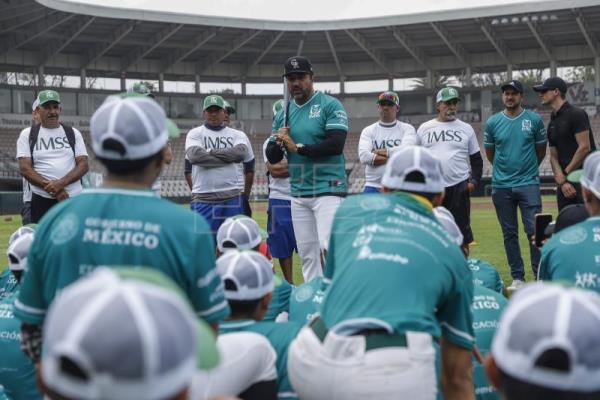  BÉISBOL MÉXICO – Símbolos del béisbol mexicano comparten con jóvenes su pasión por el juego