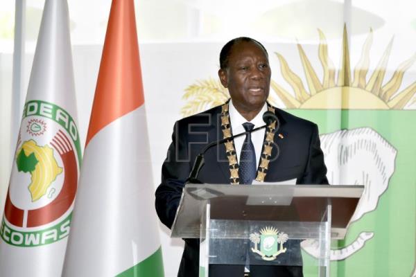  COSTA DE MARFIL POLÍTICA – El presidente marfileño Ouattara indulta a su predecesor y rival Gbagbo en aras de la cohesión social