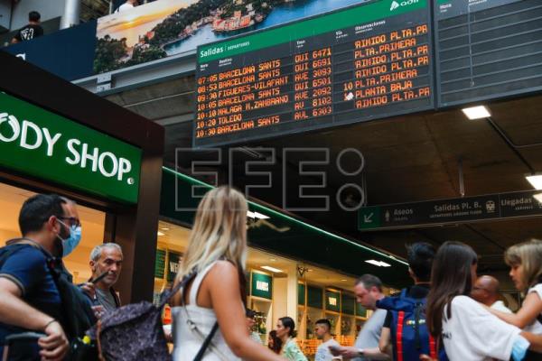  ESPAÑA TRANSPORTE – Un robo de cables deja en tierra a más de 7.000 viajeros del AVE en España