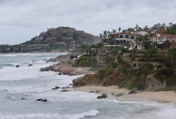  HURACANES PACÍFICO – La tormenta tropical Howard se forma al sur de Baja California en México